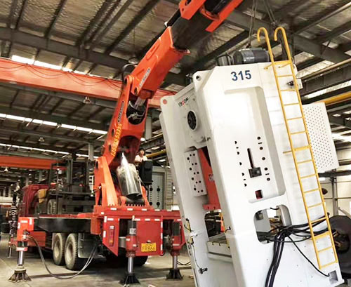 南通崇川提升工作效率，选择优质折臂吊租赁服务