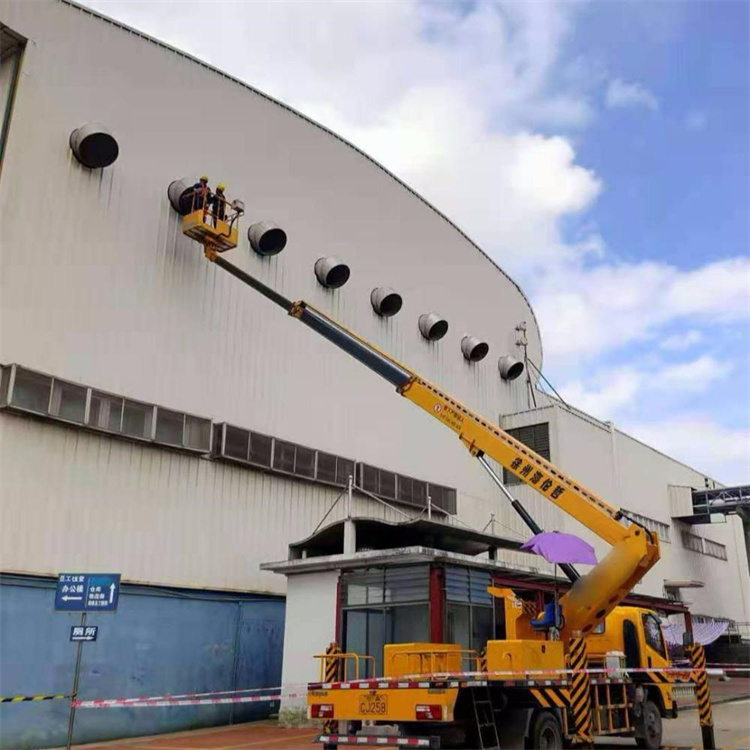 南通崇川高空作业车出租服务：专业广告牌安装解决方案