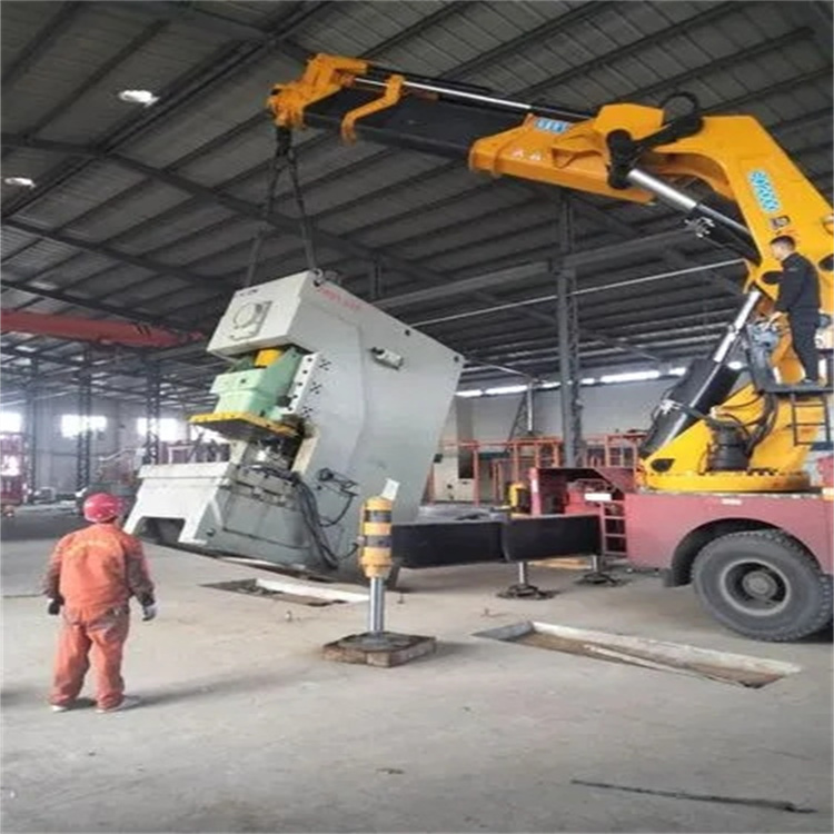 南通崇川80吨折臂吊车出租附近电话