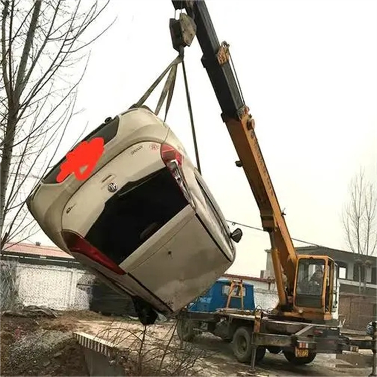 南通崇川随时待命，吊车24小时道路救援服务全解析